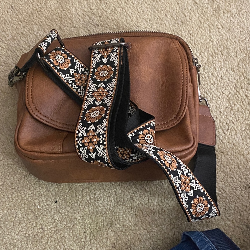 Brown Leather Crossbody Bag with Patterned Strap